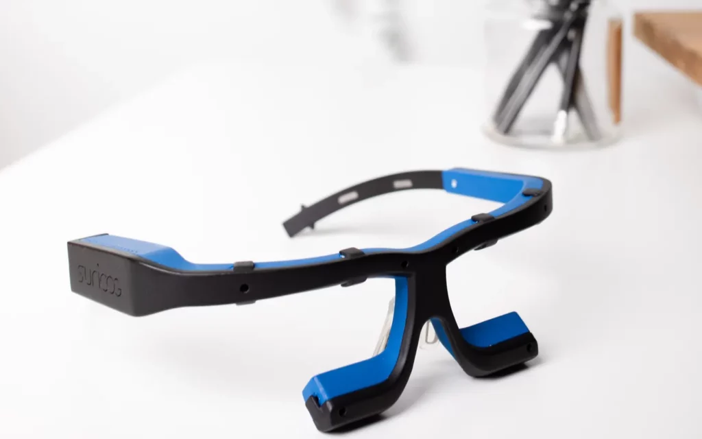 Vue de trois quarts des lunettes d’oculométrie Weetsy®